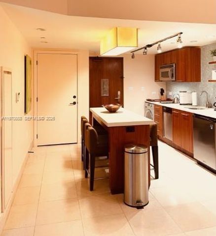 6801 Collins Ave 209, Miami Beach, FL 33141