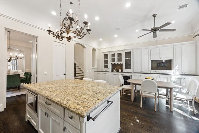 2145 Fairview Avenue, Houston, TX 77019