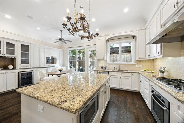 2145 Fairview Avenue, Houston, TX 77019