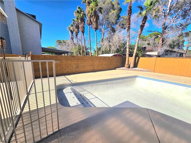 3648 Bronco Road, Las Vegas, NV 89103