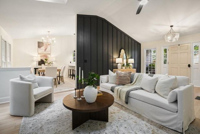 608 Wedgewood Drive, Woodstock, GA 30189