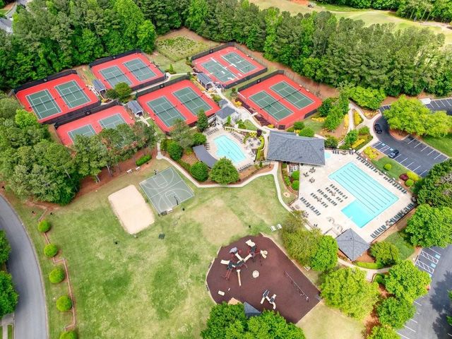 608 Wedgewood Drive, Woodstock, GA 30189