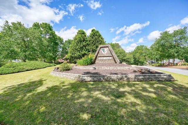 608 Wedgewood Drive, Woodstock, GA 30189