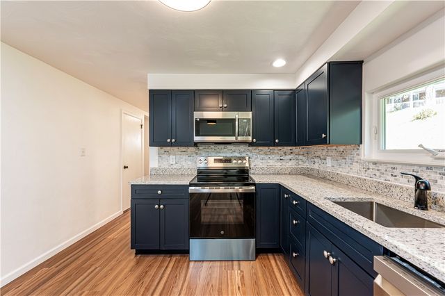 207 Hideaway Ln, Hempfield Twp, PA 15644