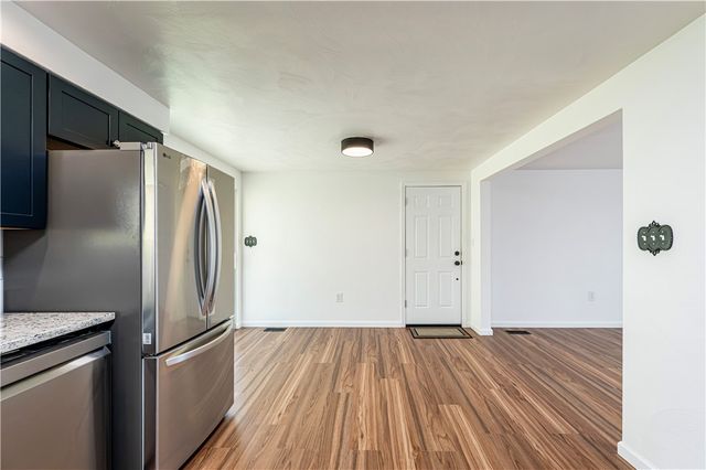 207 Hideaway Ln, Hempfield Twp, PA 15644