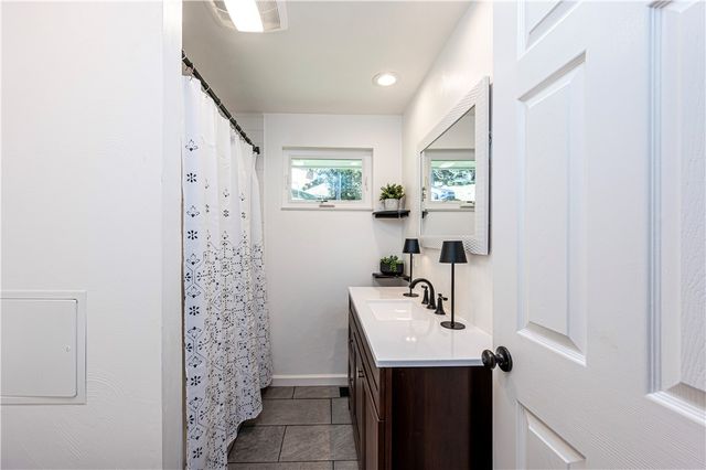 207 Hideaway Ln, Hempfield Twp, PA 15644