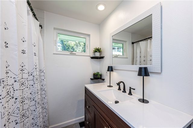 207 Hideaway Ln, Hempfield Twp, PA 15644