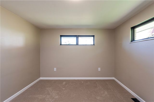 207 Hideaway Ln, Hempfield Twp, PA 15644