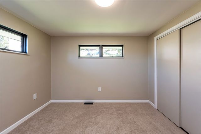 207 Hideaway Ln, Hempfield Twp, PA 15644