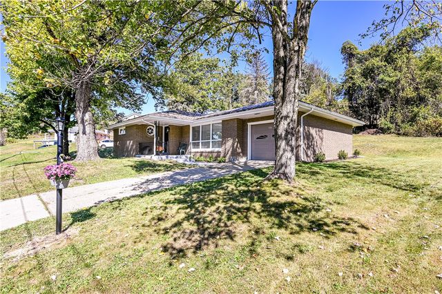 207 Hideaway Ln, Hempfield Twp, PA 15644