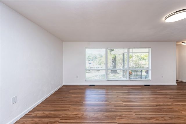 207 Hideaway Ln, Hempfield Twp, PA 15644