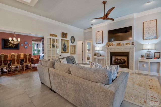 2367 Greenbrier Blvd, Pensacola, FL 32514