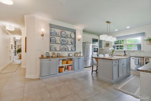 2367 Greenbrier Blvd, Pensacola, FL 32514