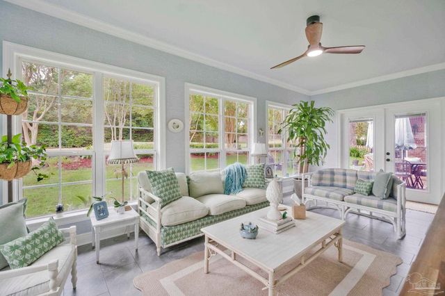 2367 Greenbrier Blvd, Pensacola, FL 32514