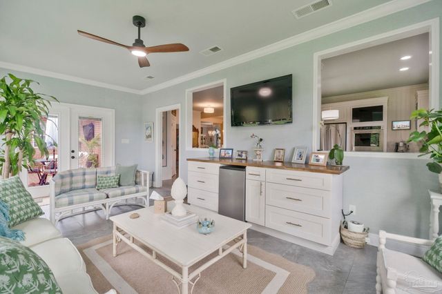 2367 Greenbrier Blvd, Pensacola, FL 32514