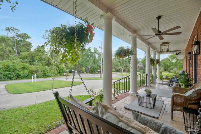 2367 Greenbrier Blvd, Pensacola, FL 32514