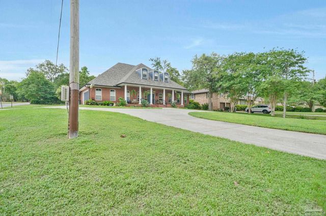 2367 Greenbrier Blvd, Pensacola, FL 32514