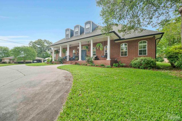 2367 Greenbrier Blvd, Pensacola, FL 32514