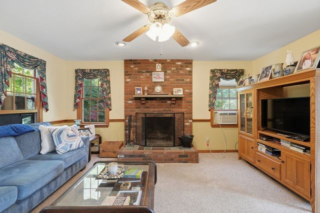 235 Pierce Rd, West Brookfield, MA 01585
