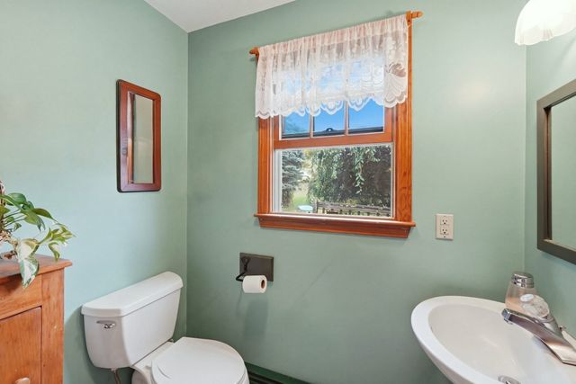 235 Pierce Rd, West Brookfield, MA 01585