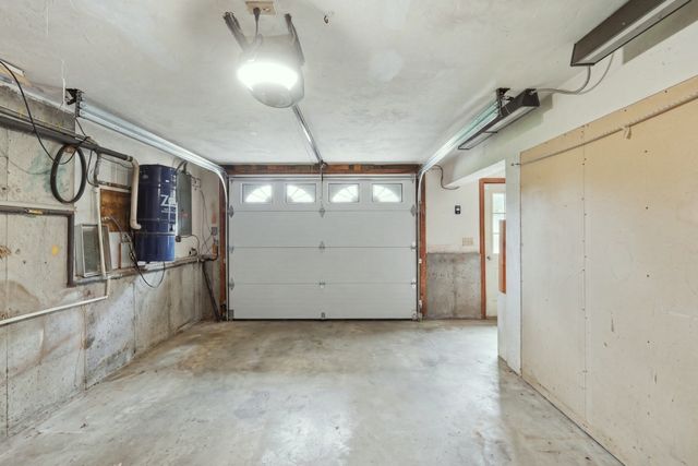 235 Pierce Rd, West Brookfield, MA 01585