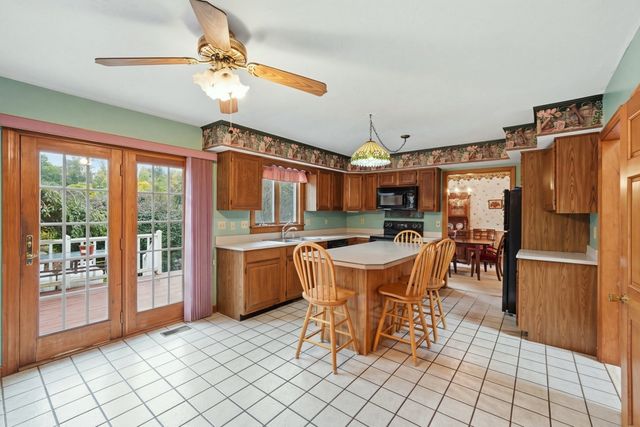 235 Pierce Rd, West Brookfield, MA 01585