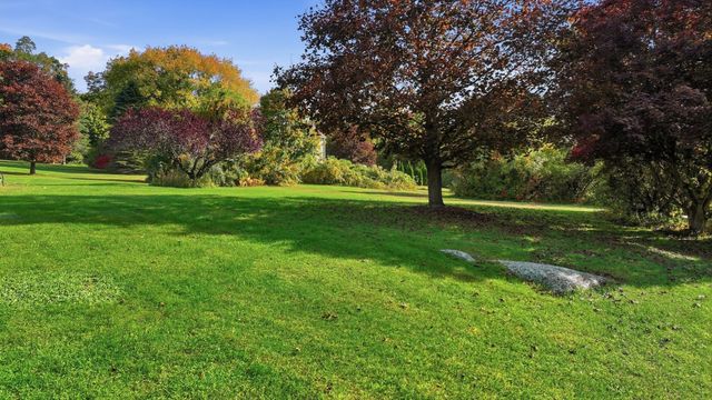 235 Pierce Rd, West Brookfield, MA 01585