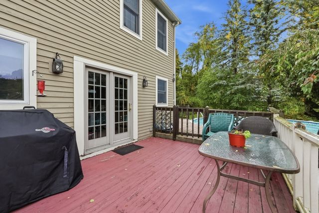 235 Pierce Rd, West Brookfield, MA 01585