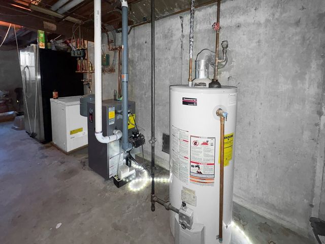 17 Vincent Drive, West Springfield, MA 01089