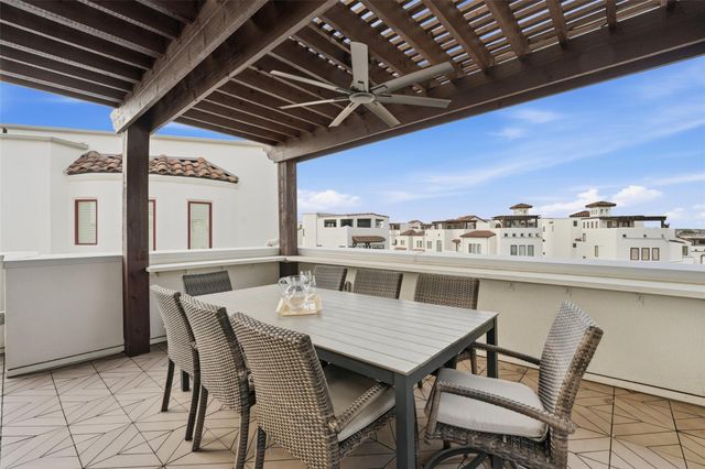 215 Calle Ronda Place, Houston, TX 77007