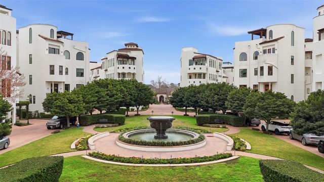 215 Calle Ronda Place, Houston, TX 77007