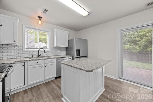 10609 Spring Rain Court, Charlotte, NC 28278