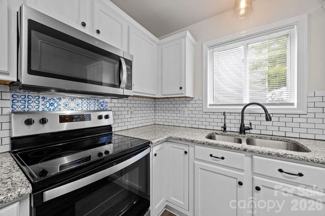 10609 Spring Rain Court, Charlotte, NC 28278