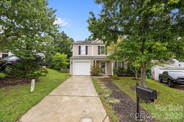 10609 Spring Rain Court, Charlotte, NC 28278