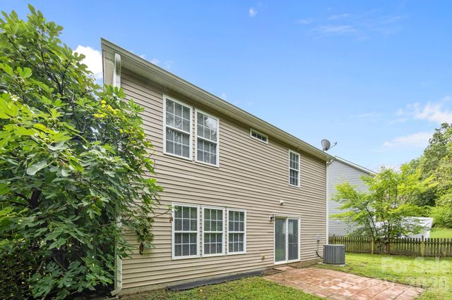 10609 Spring Rain Court, Charlotte, NC 28278