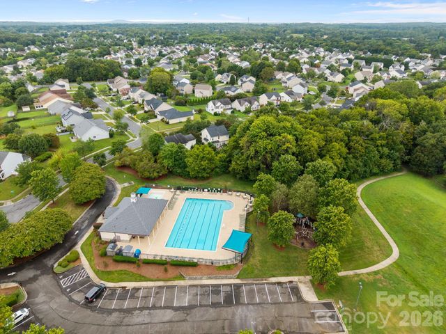 10609 Spring Rain Court, Charlotte, NC 28278