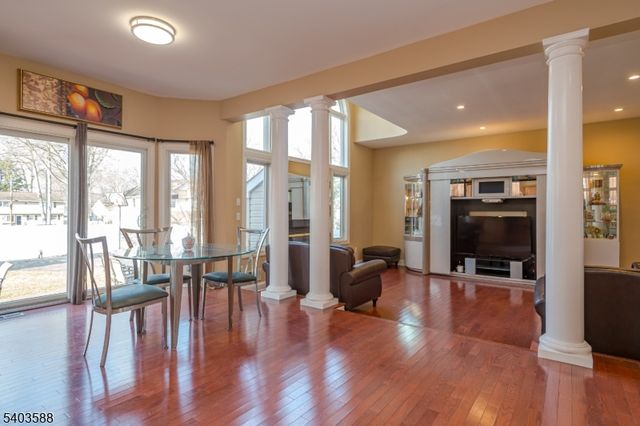 53 Princeton Ave, Woodbridge Twp., NJ 07067