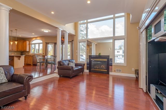 53 Princeton Ave, Woodbridge Twp., NJ 07067