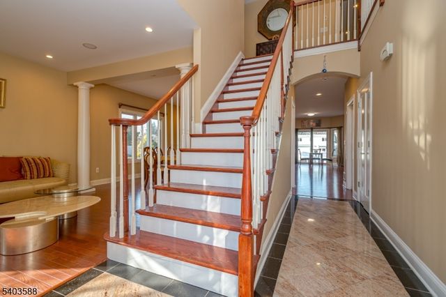 53 Princeton Ave, Woodbridge Twp., NJ 07067