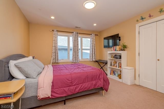 53 Princeton Ave, Woodbridge Twp., NJ 07067