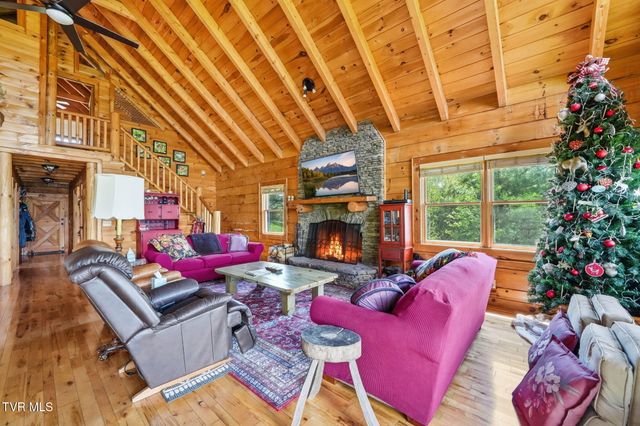 308 Walnut Mountain Farm Loop, Hampton, TN 37658
