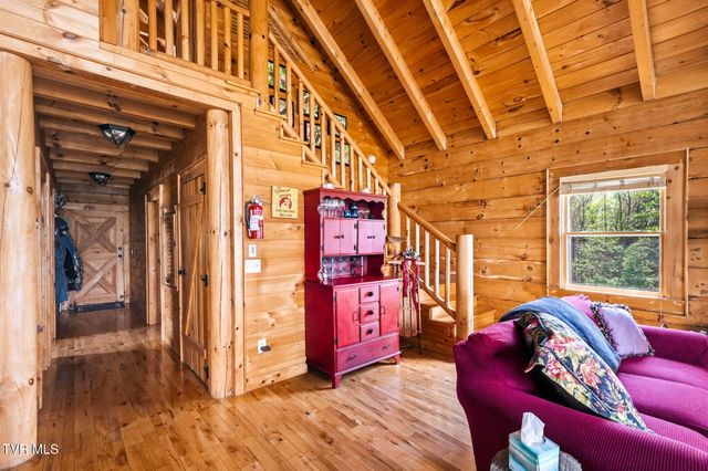 308 Walnut Mountain Farm Loop, Hampton, TN 37658