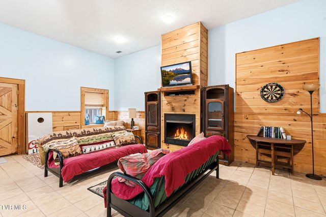 308 Walnut Mountain Farm Loop, Hampton, TN 37658