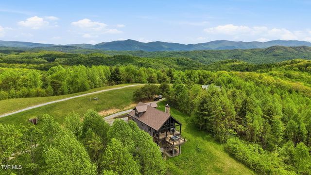 308 Walnut Mountain Farm Loop, Hampton, TN 37658