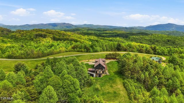 308 Walnut Mountain Farm Loop, Hampton, TN 37658