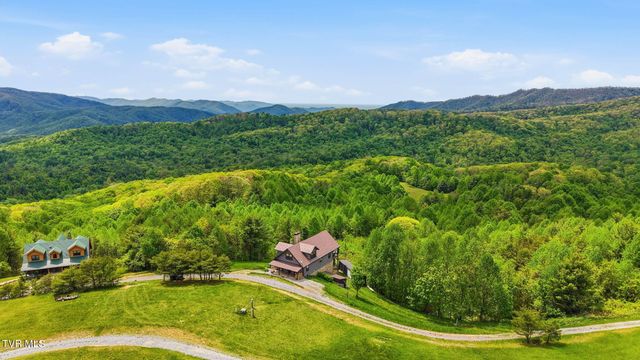 308 Walnut Mountain Farm Loop, Hampton, TN 37658