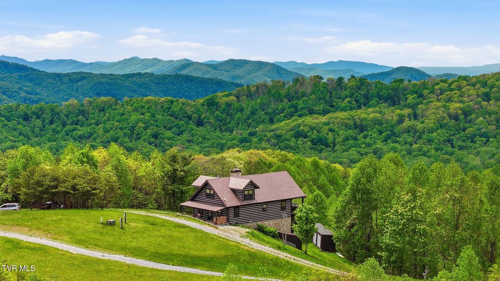 308 Walnut Mountain Farm Loop, Hampton, TN 37658