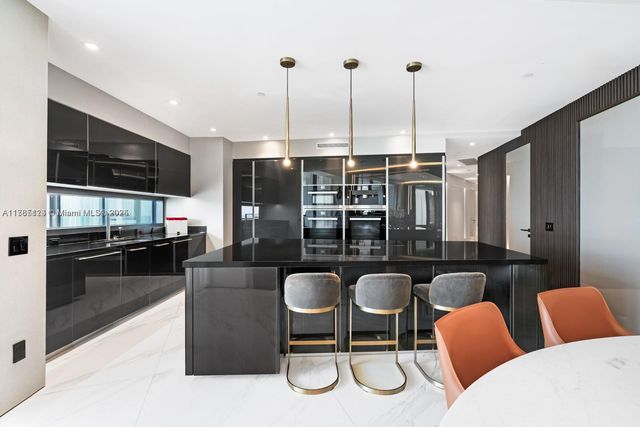 18555 Collins ave 701, Sunny Isles Beach, FL 33160