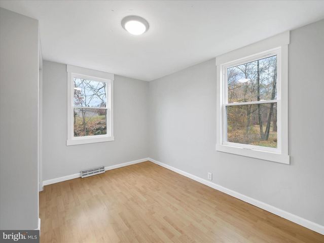 4130 SCOTLAND MAIN ST, Chambersburg, PA 17202