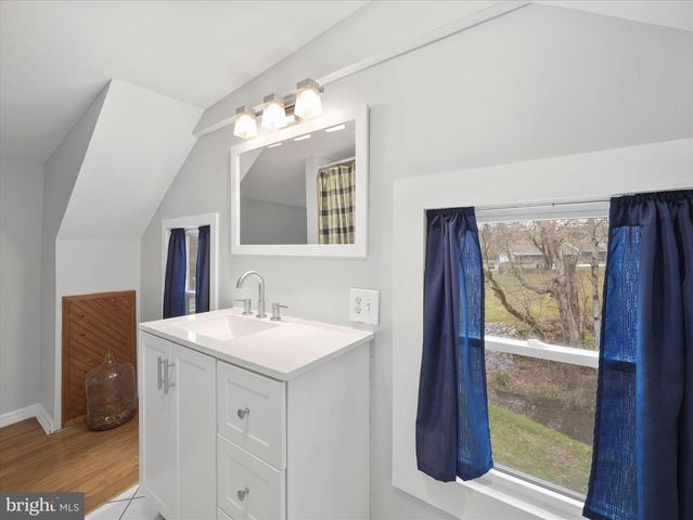 4130 SCOTLAND MAIN ST, Chambersburg, PA 17202